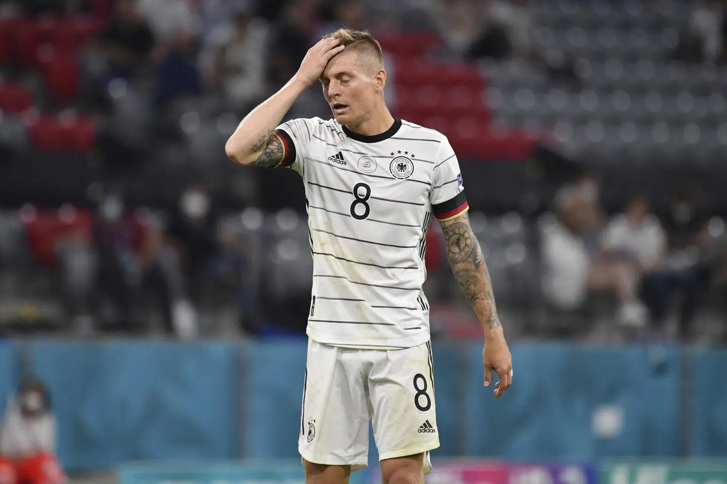 Toni Kroos var træt af det selvmål, Tyskland tabte kampen mod Frankrig på. Frank Hoermann/Sven Simon/Ritzau Scanpix