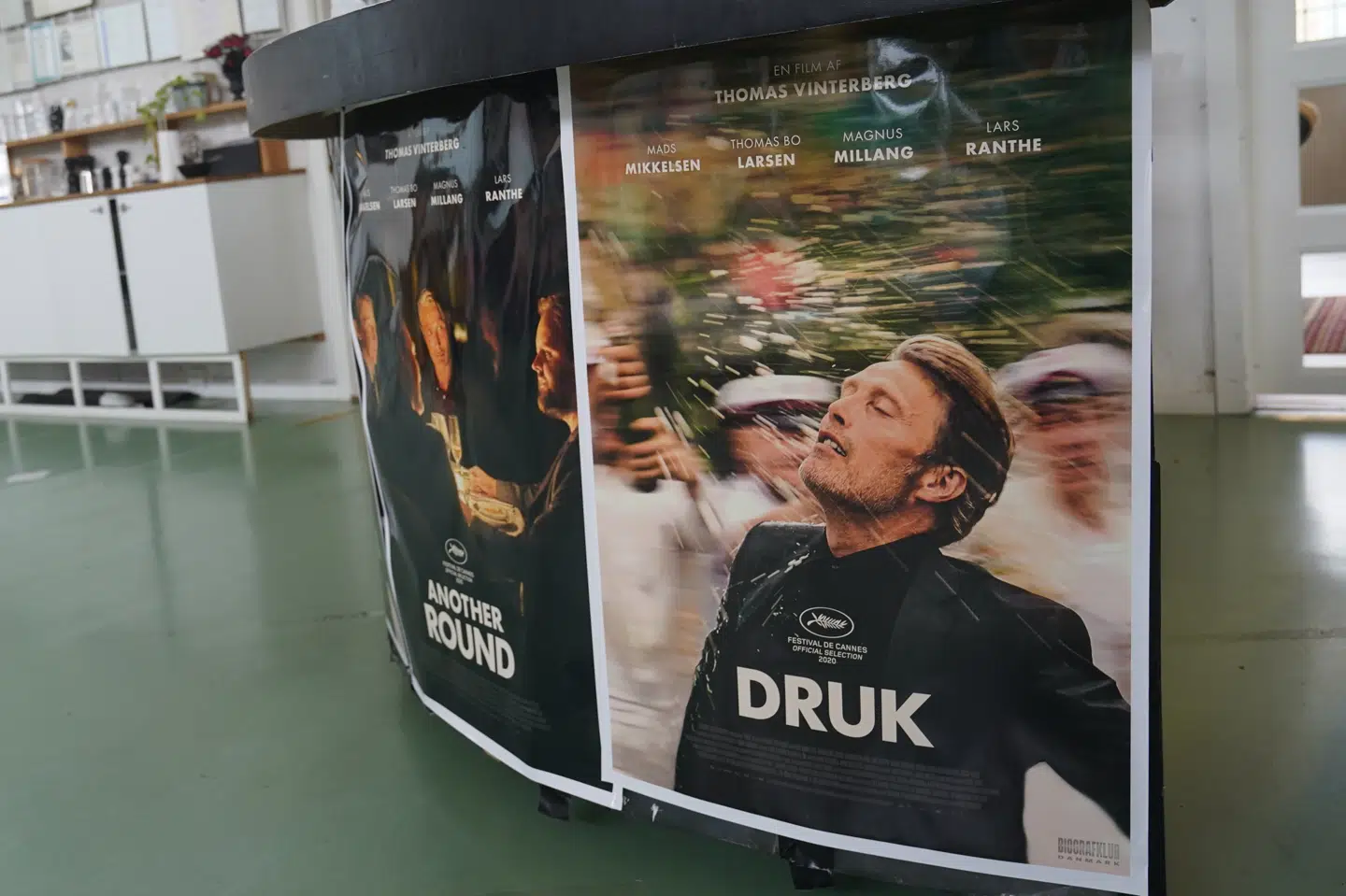 Den danske Oscar-hædrede film Druk er blevet delt flere tusinde gange uden betaling. En bagmænd er nu blevet idømt en fængselsstraf for blandt andet at gøre filmen tilgængelig ulovligt.