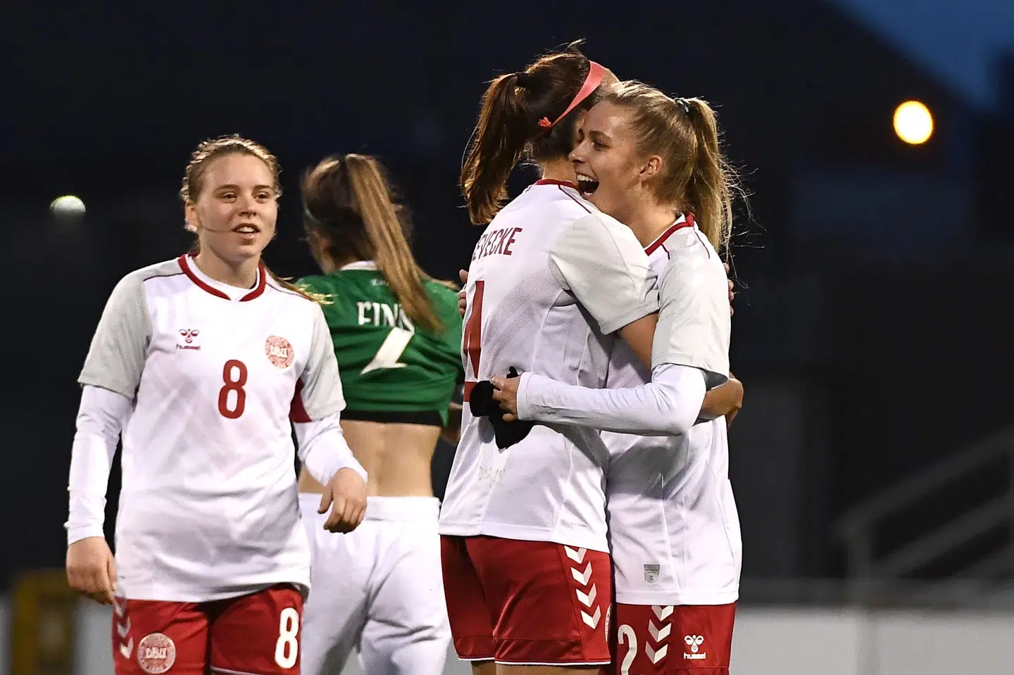 Olivia Møller Holdt (længst til højre) har haft en flot første sæson for Fortuna Hjørring, og det er nu blevet belønnet med prisen som årets spiller i ligaen. Clodagh Kilcoyne/Reuters