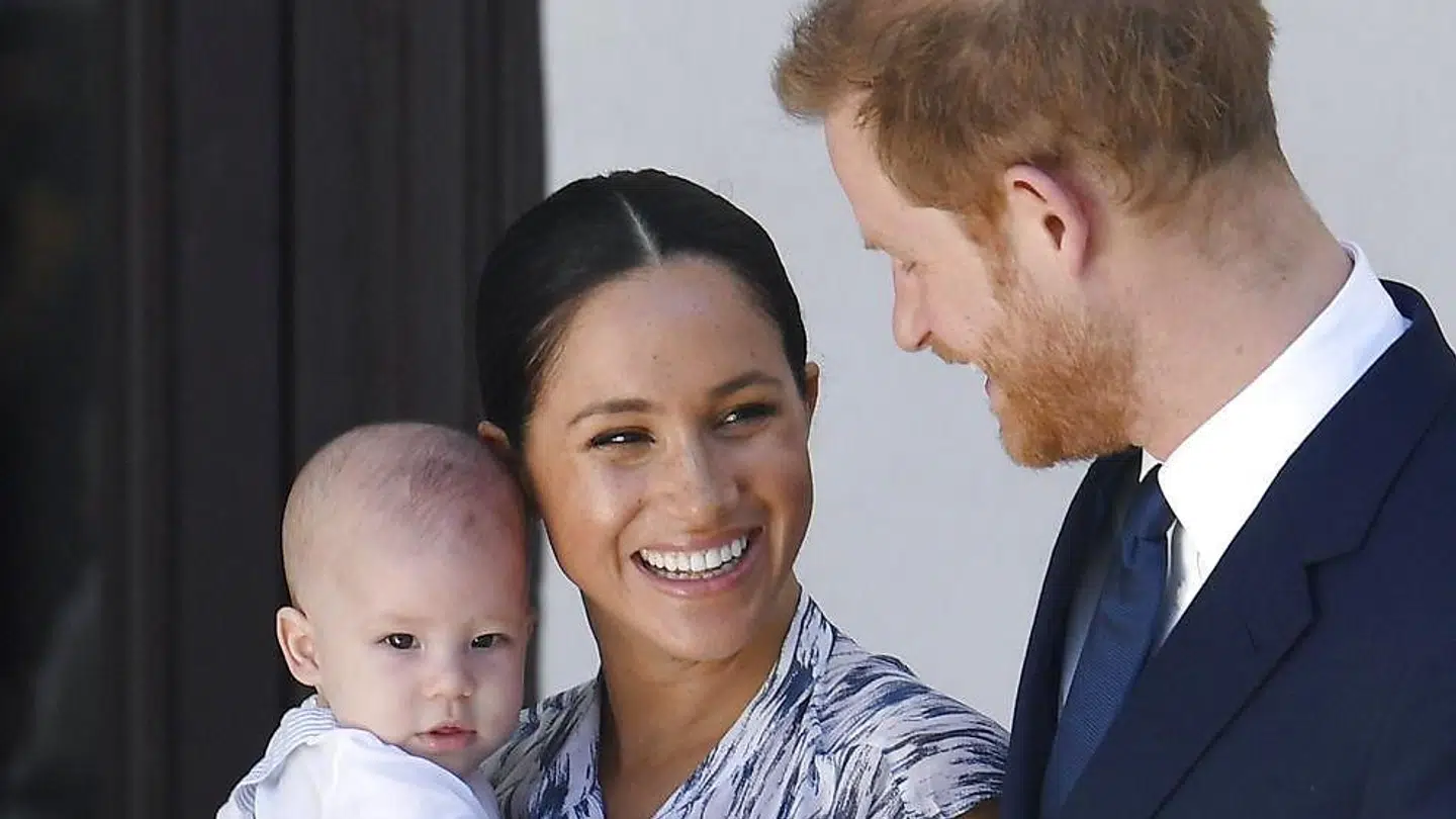 Prins Harry og hertuginde Meghan med sønnen Archie i 2019.