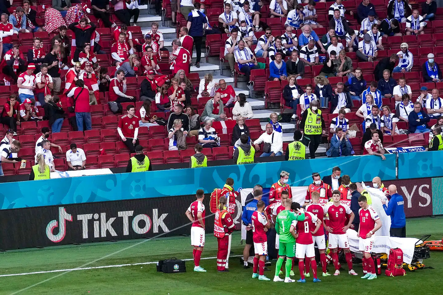 UEFA EURO 2020 Fodboldlandsholdet spiller første EM kamp i Parken imod Finland. Finland vinder kampen 0 - 1 Kampen blev overskygget af Christian Eriksens kollaps.