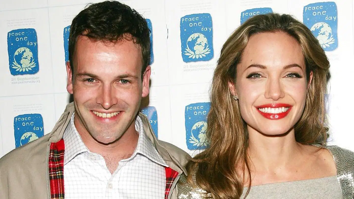 Arkivfoto af Angelina Jolie og Jonny Lee Miller.