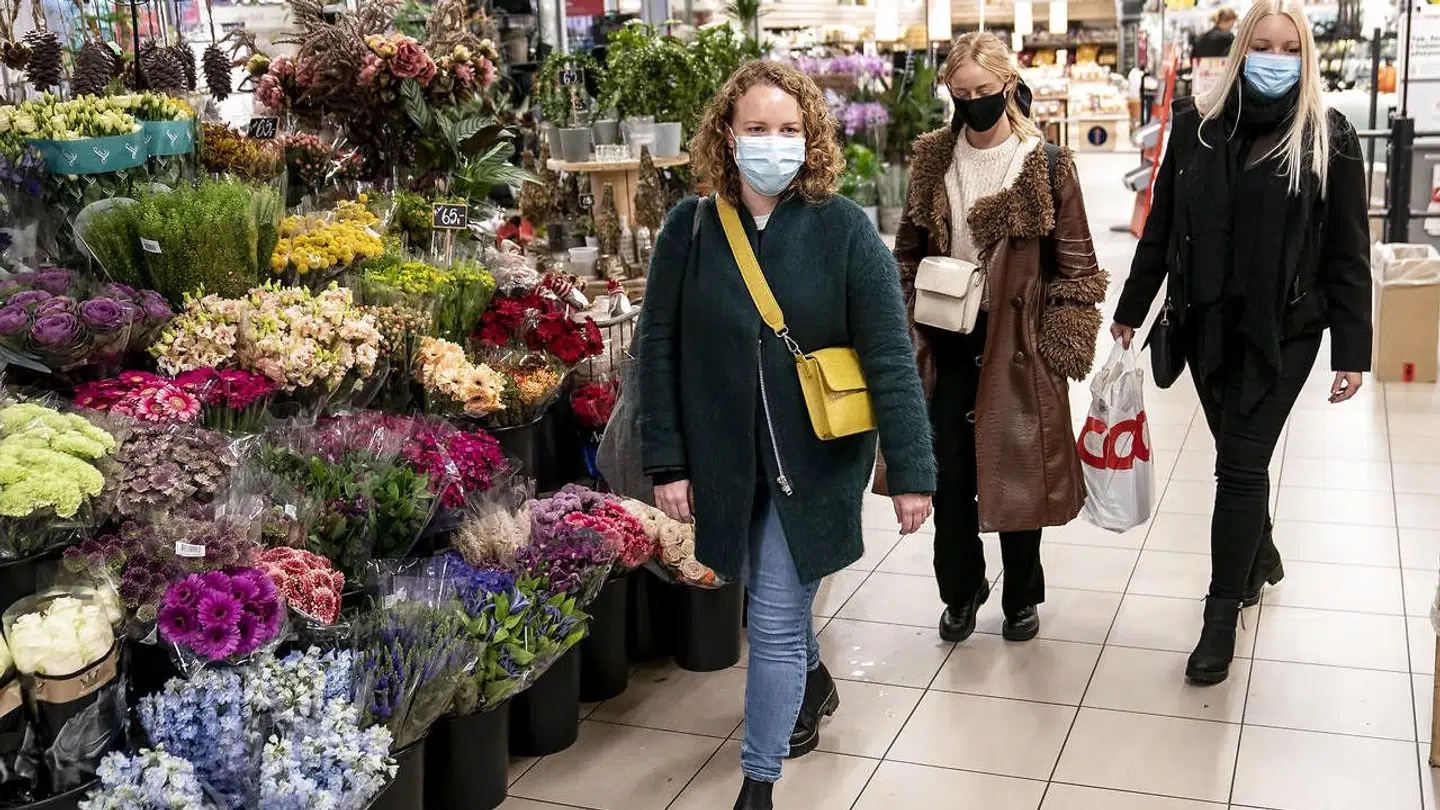 Fra 29. oktober skulle man bære mundbind i supermarkeder. Arkivfoto.
