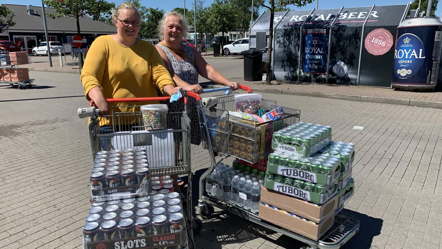 Den danske 'nationalsport' - grænsehandel i Tyskland - kan snart blive betydelig mindre attraktiv, hvis der bliver indført pant på øl- og sodavandsdåser.Arkivfoto: Jens Anton Havskov
