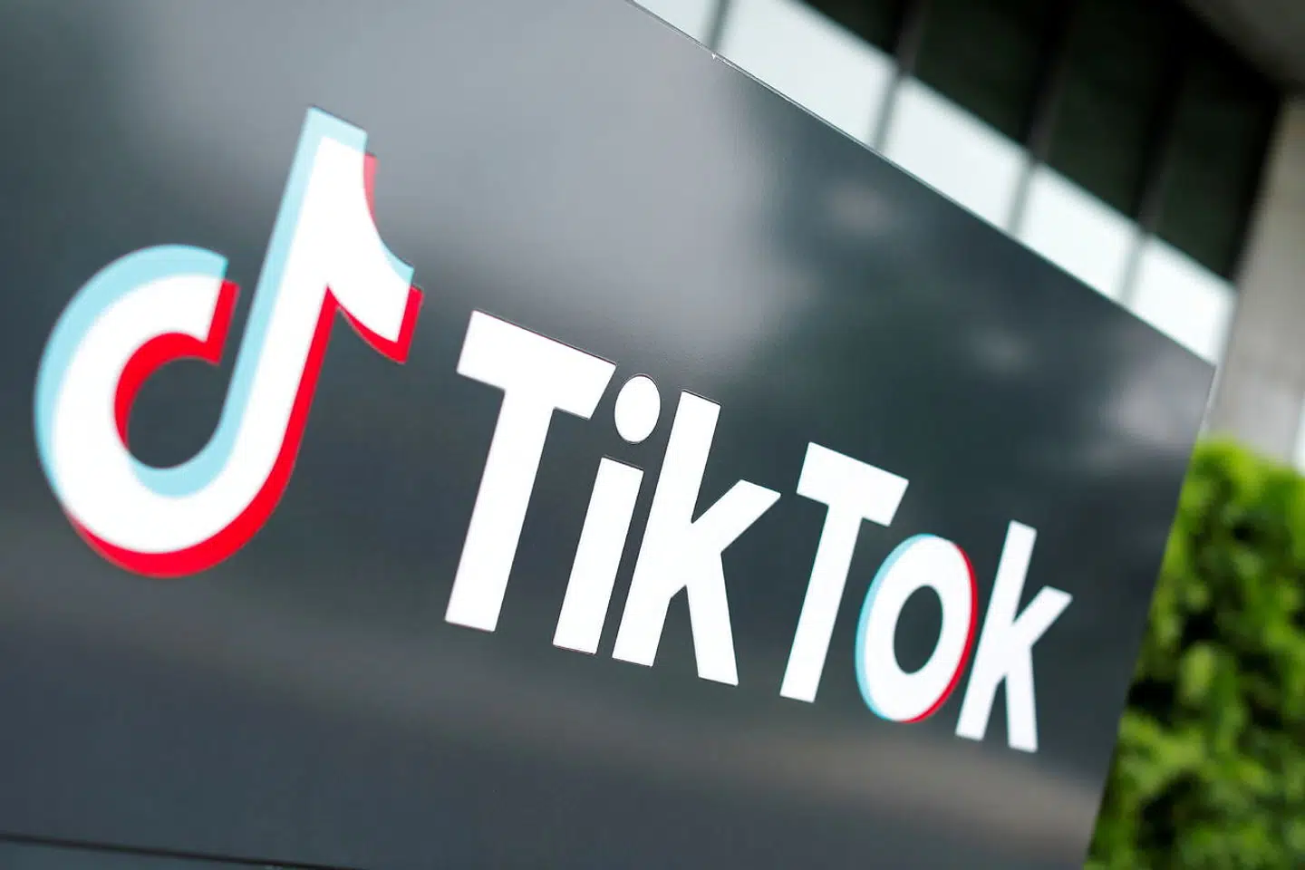 TikTok ramt af videoskandale.