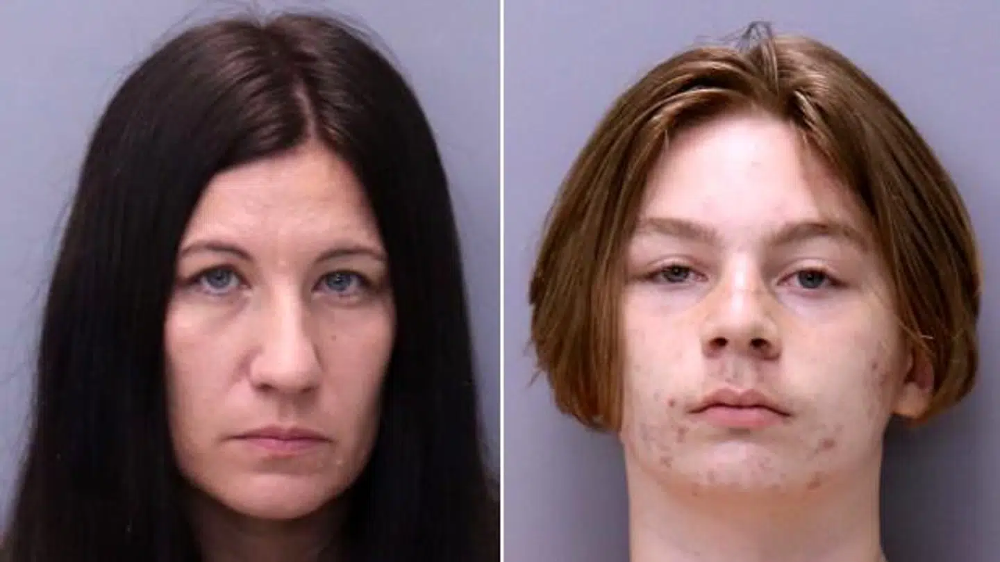 14-årige Aiden Fucci er sigtet for et bestialsk knivdrab på 13-årige Tristyn Bailey. Nu er hans mor Crystal Smith også anholdt i sagen.