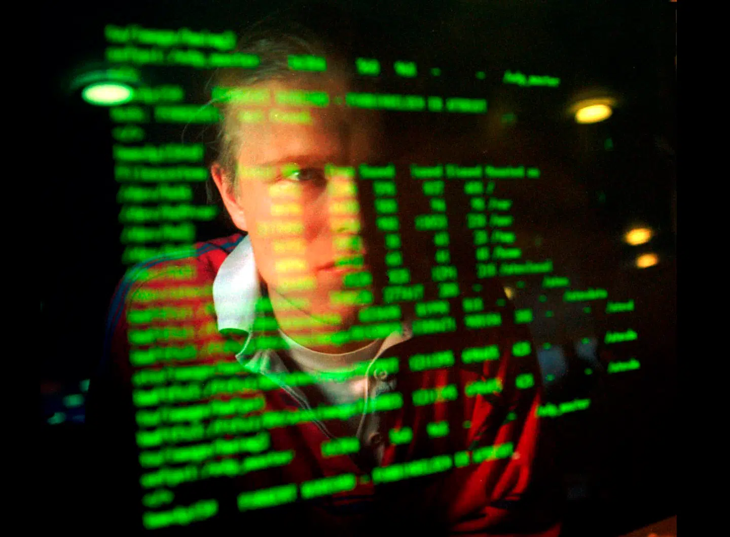 Ifølge forsvarsministeren skal hele Danmark vænne sig til et kollektivt ansvar for den fælles cybersikkerhed.