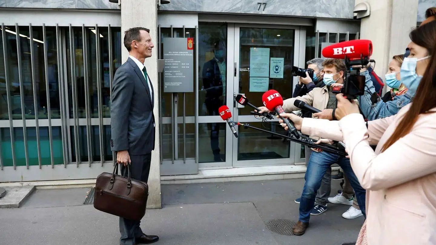 Prins Joachim, da han mødte den danske presse på sin første arbejdsdag på ambassaden.