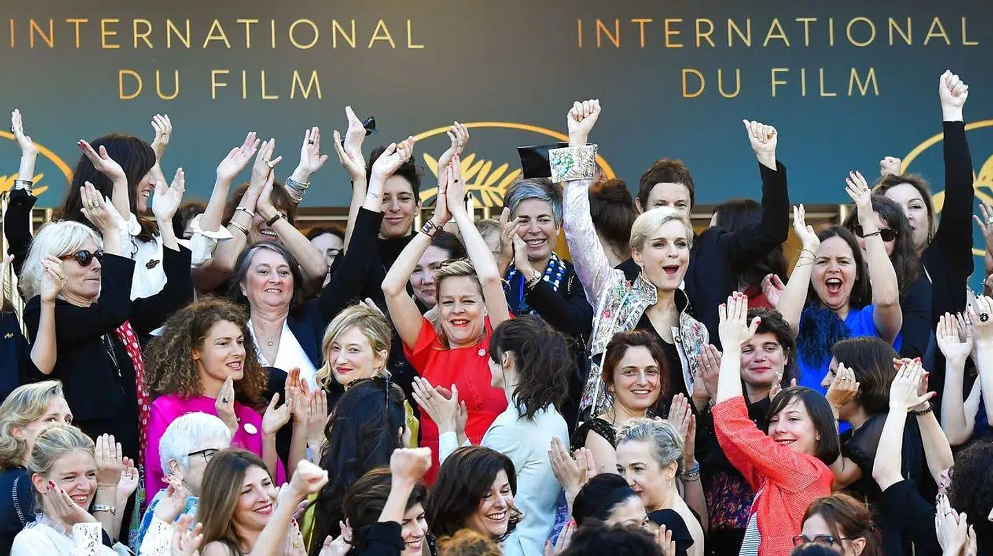 Kvinder i Cannes. Foto Alberto PIZZOLI