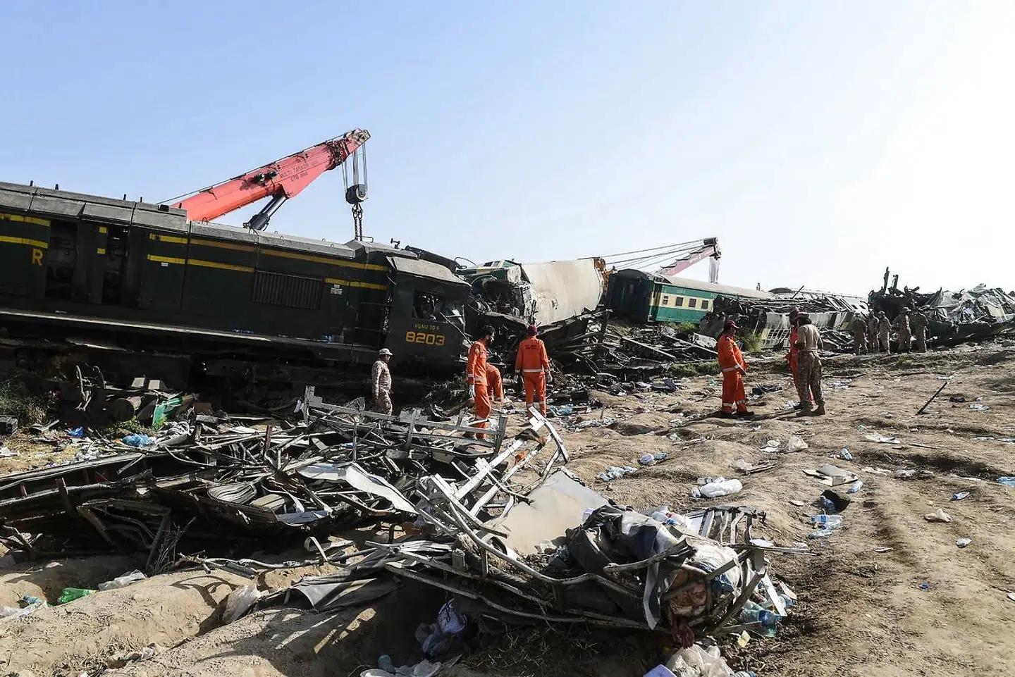 Den tragiske ulykke skete i Daharki-området i Sindh-provinsen.