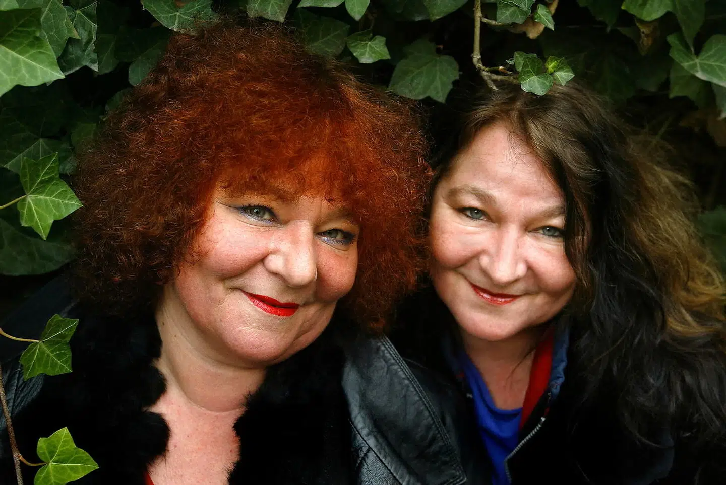 Tvillingerne Rebecca Brüel (tv.) og Sanne Brüel stiftede Jomfru Ane Band sammen og var utroligt tæt knyttede hele deres liv.