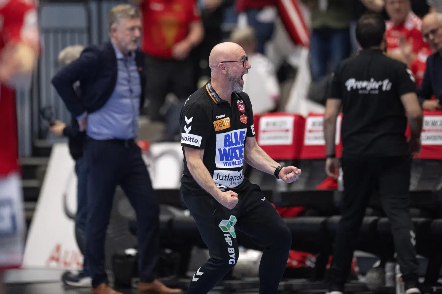 Stefan Madsen og Aalborg Håndbold har vundet det danske mesterskab i de seneste to sæsoner. I 2019/20 blev det dog tildelt på skrivebordet, da coronapandemien satte en stopper for sæsonen før tid. (Arkivfoto) Bo Amstrup/Ritzau Scanpix