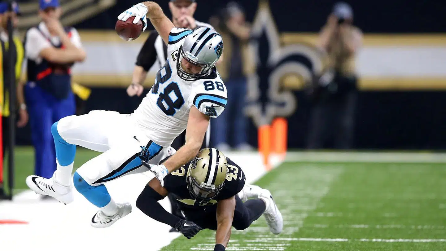 Greg Olsen (nr. 88) er tidligere NFL-spiller.
