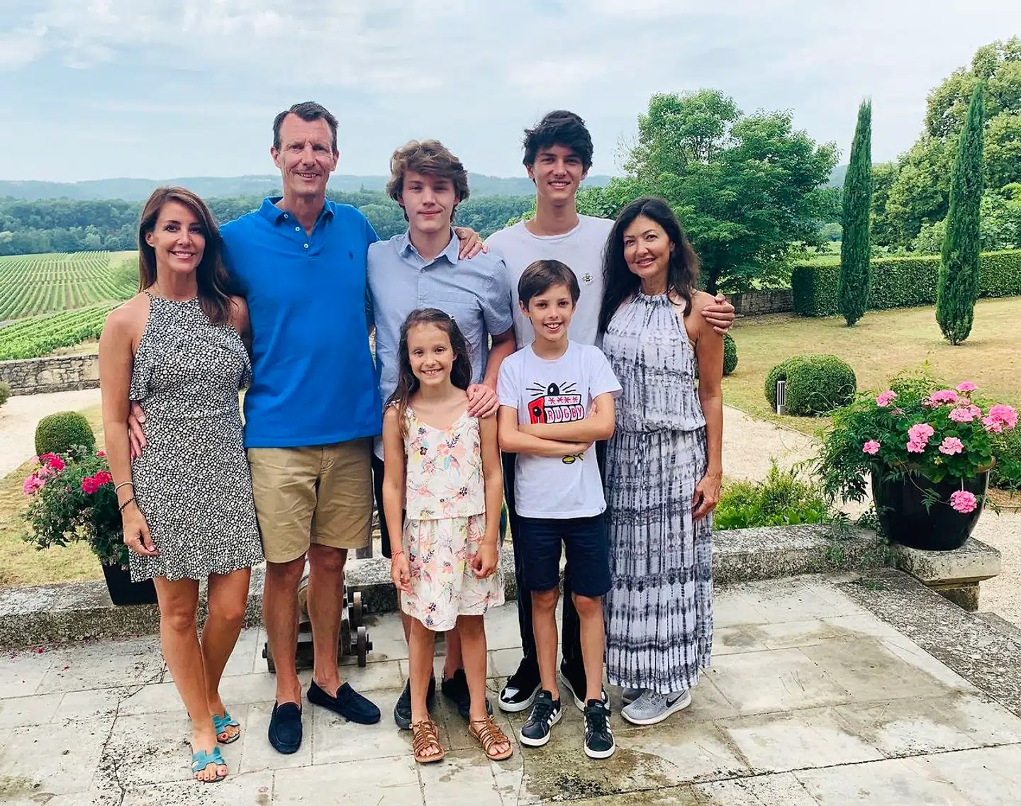 Grevinde Alexandra var med, da prins Joachim og prinsesse Marie var værter ved prins Felix' 18-års fødselsdag på Château de Cayx i Frankrig 22. juli 2020.