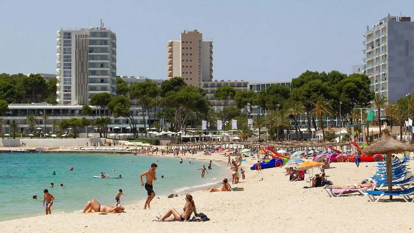 Mallorca er et af de steder, danskerne har solbrillerne rettet mod.