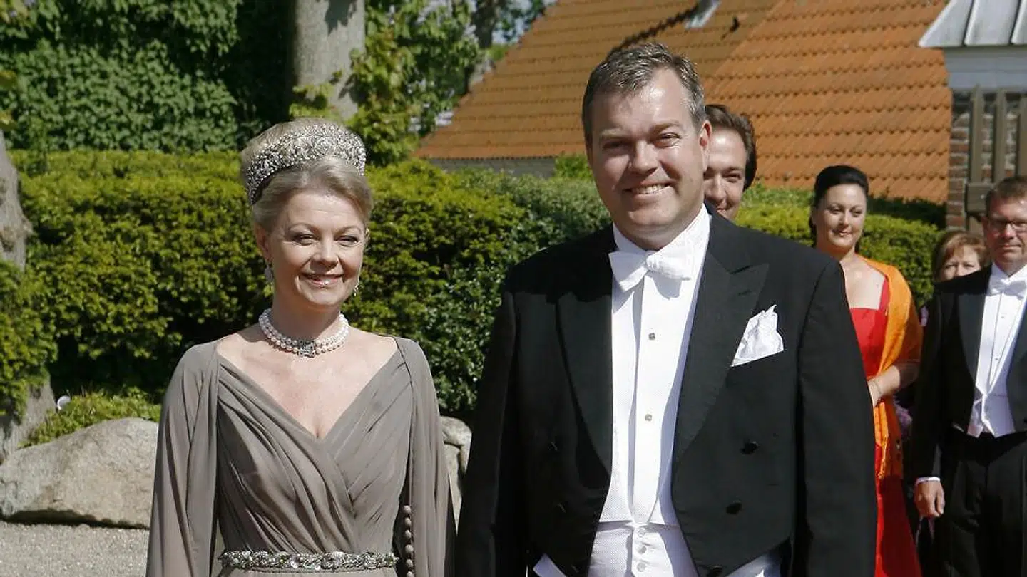 Det er greve Christian Ahlefeldt-Laurvig, der her ses med sin kone, grevinde Mette Ahlefeldt-Laurvig, der har udtalt sig om Valdemars Slots situation.