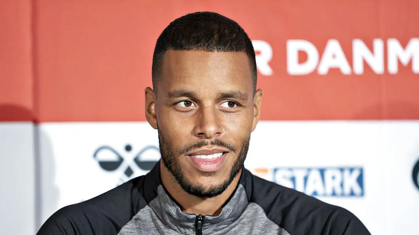 Mathias 'Zanka' Jørgensen kaster penge i B93-projektet.