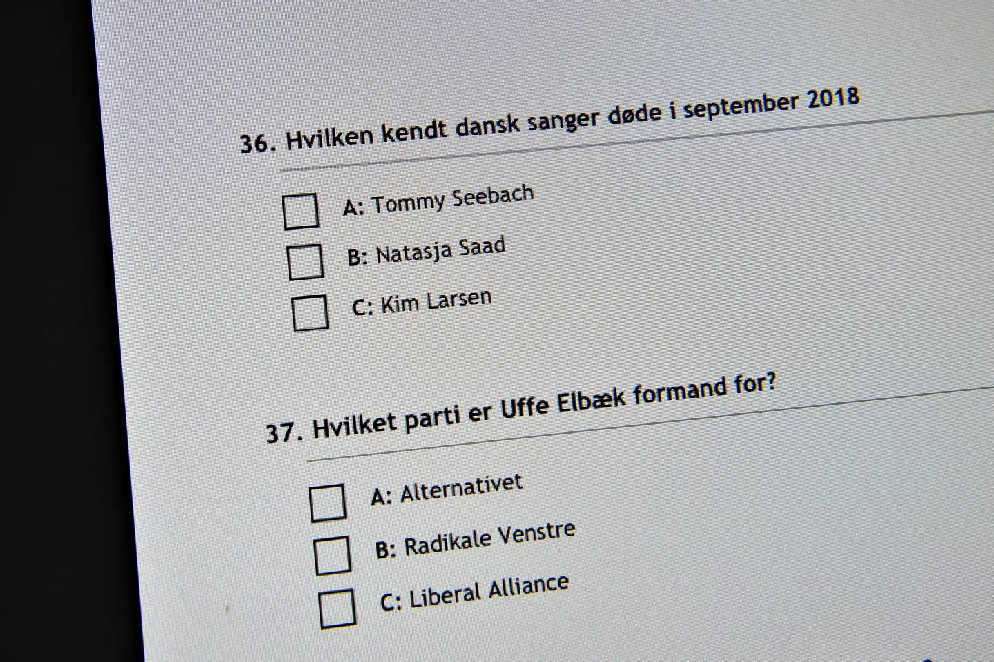 Hvert år er der to muligheder for at deltage i indfødsretsprøven. Her er et billede af prøven fra november 2018. (Arkivfoto) Henning Bagger/Ritzau Scanpix
