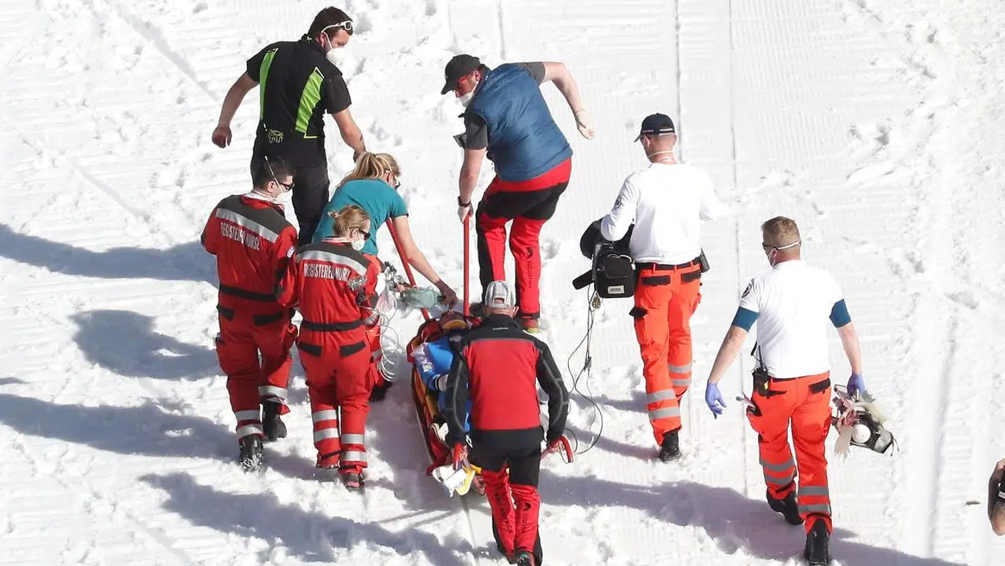 Daniel-Andre Tande blev hastet på hospitalet.