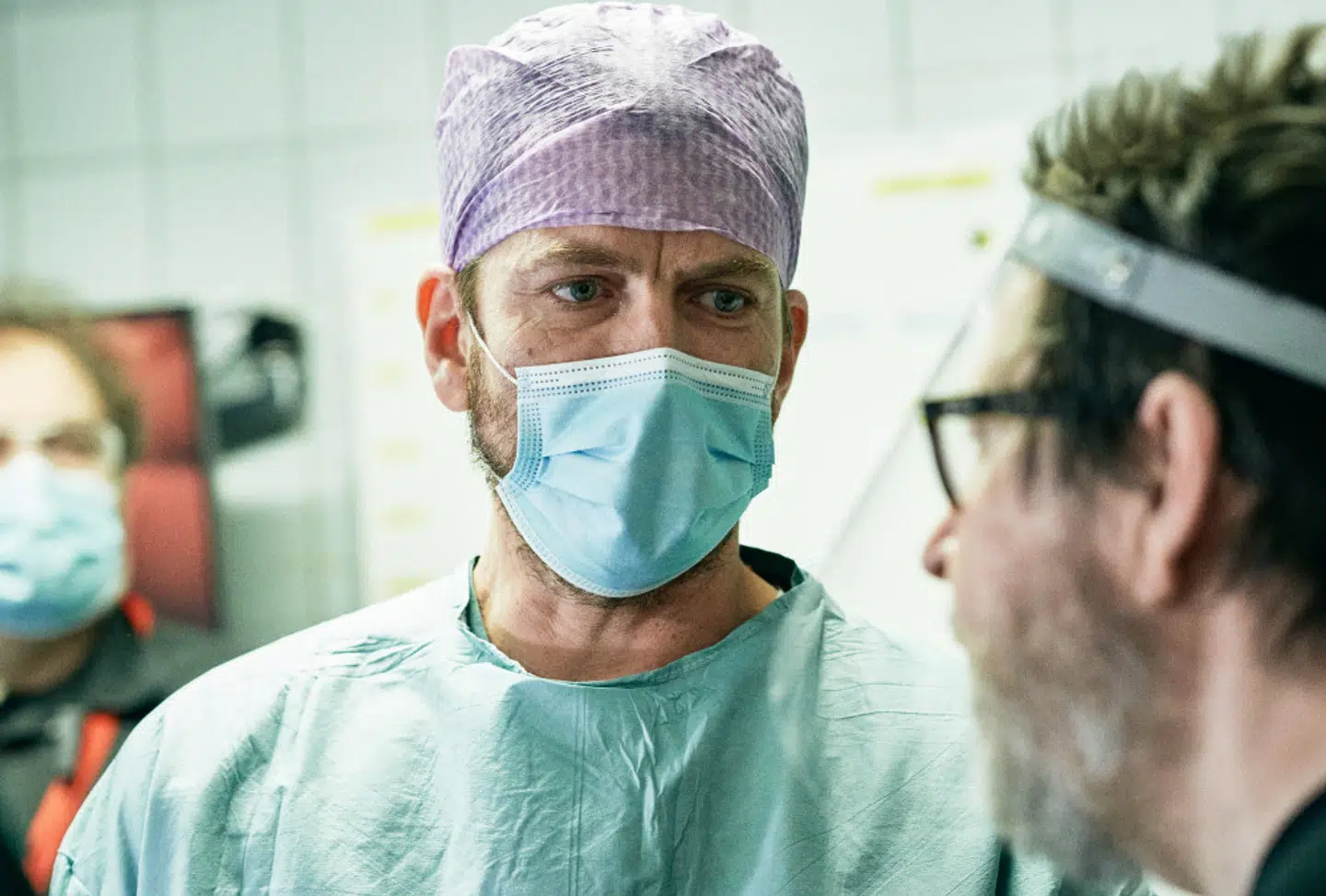 Nikolaj Lie Kaas har fået rollen som den indebrændte reservelæge Filip Naver og bliver dermed genforenet med Lars von Trier for første gang siden 'Idioterne' i 1998
