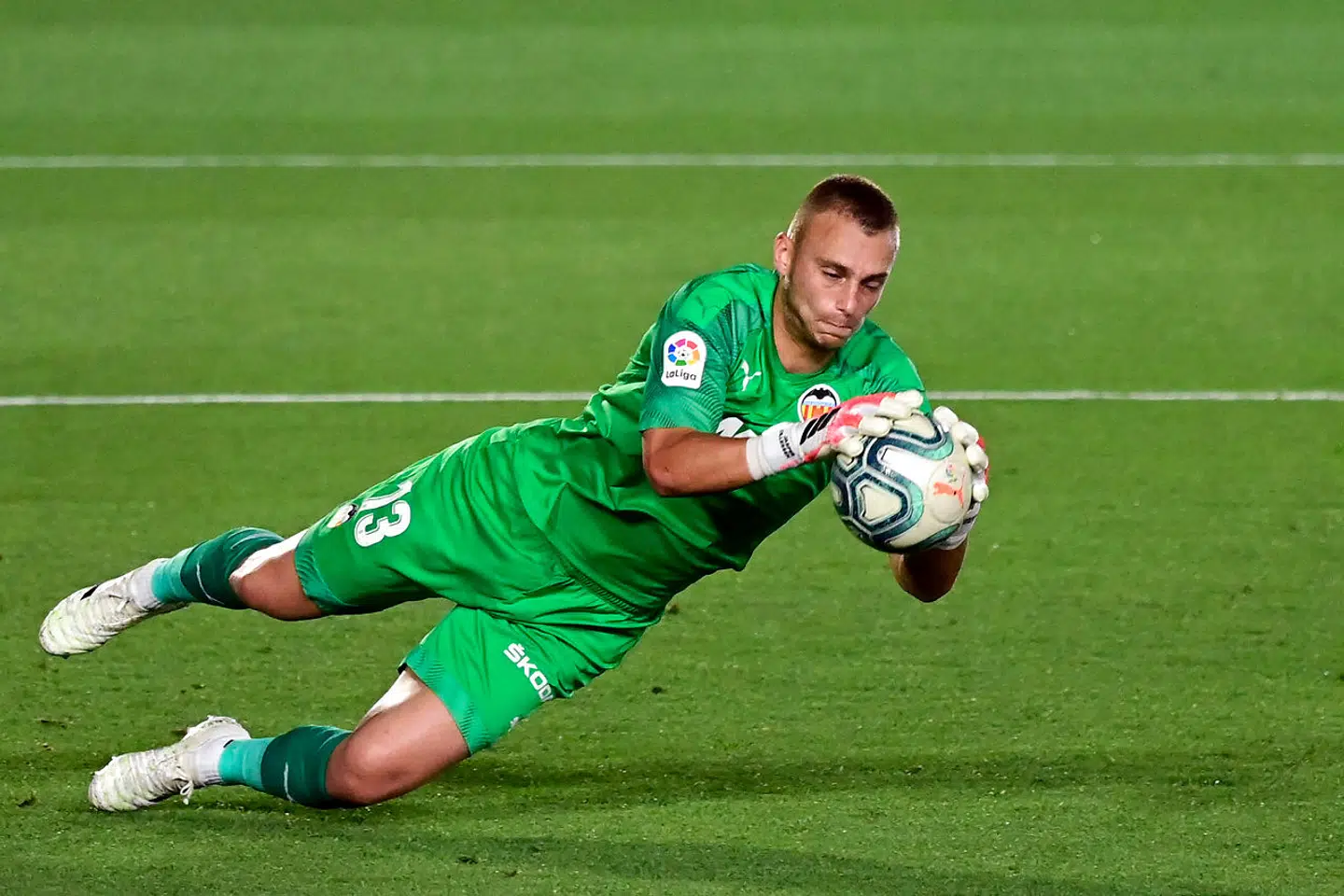 Jasper Cillessen er ude af EM på grund af en positiv coronatest.