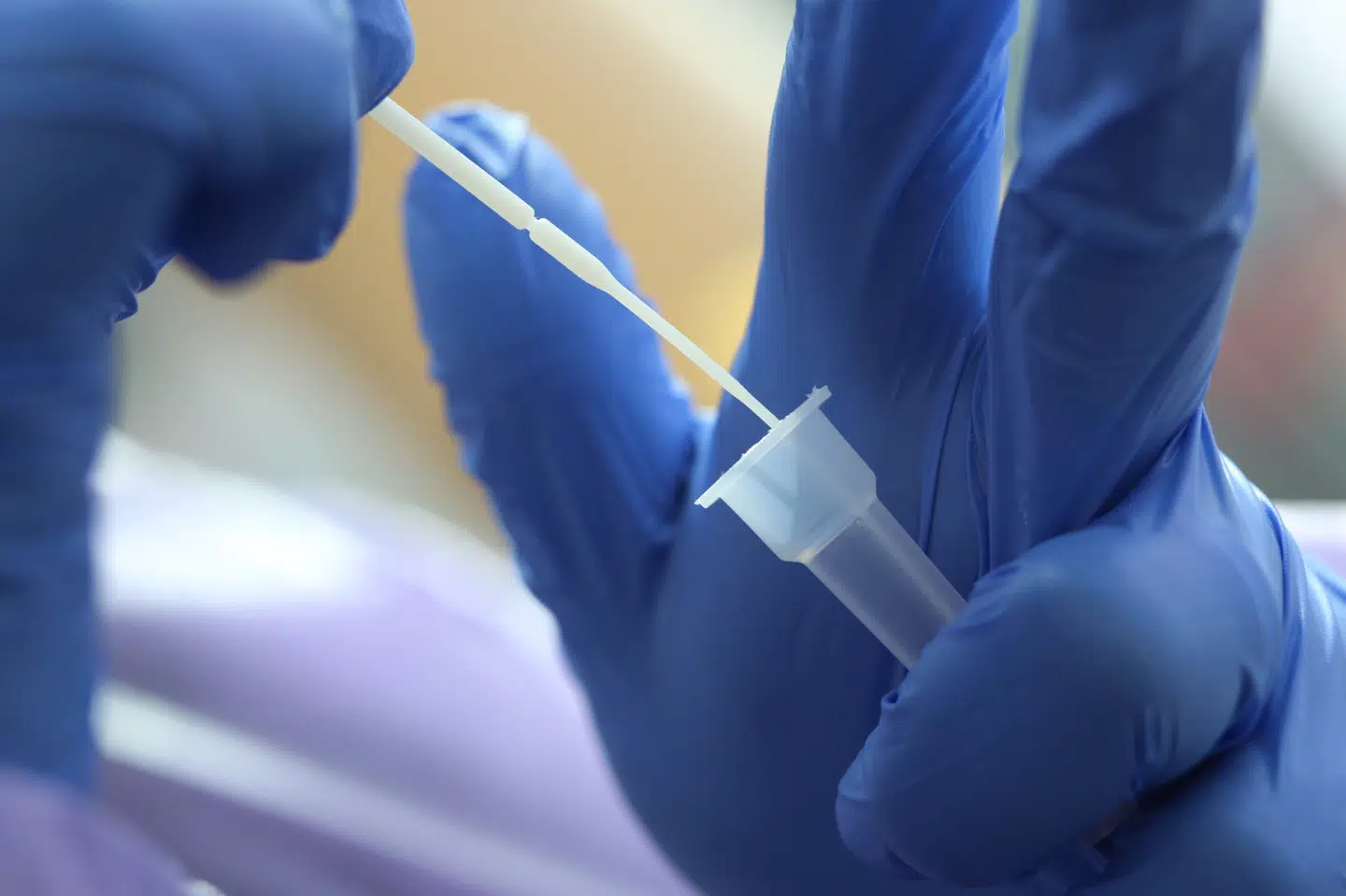 Der er det seneste døgn kommet svar på 143.304 PCR-prøver og 249.981 lyntest. Sidstnævnte indgår dog ikke i smittetallene grundet usikkerhed om testsvaret. (Arkivfoto). Matthias Bein/Ritzau Scanpix