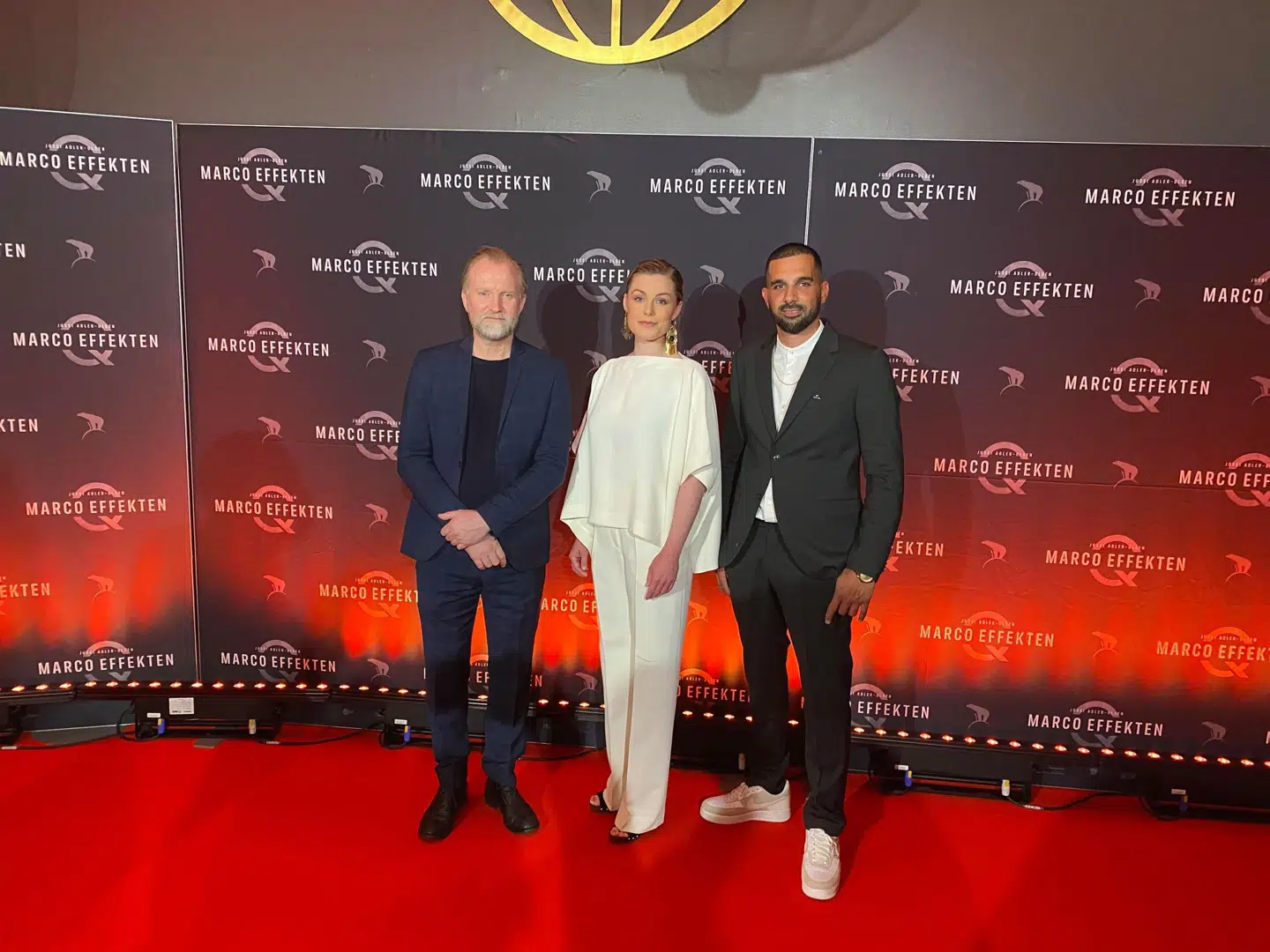 Sofie Torp sammen med Ulrich Thomsen og Zaki Youssef til gallapremiere på 'Marco Effekten'. Foto: Jacob Heinel.
