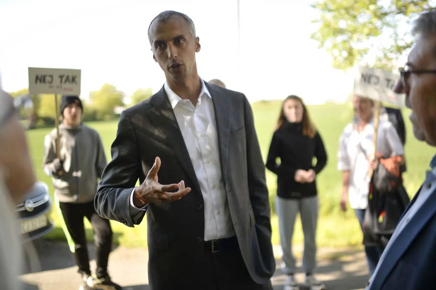 Udlændinge- og integrationsminister Mattias Tesfaye besøger det planlagte udrejsecenter Holmegaard og mødes efterfølgende med beboere på Langeland torsdag den 20. maj 2021