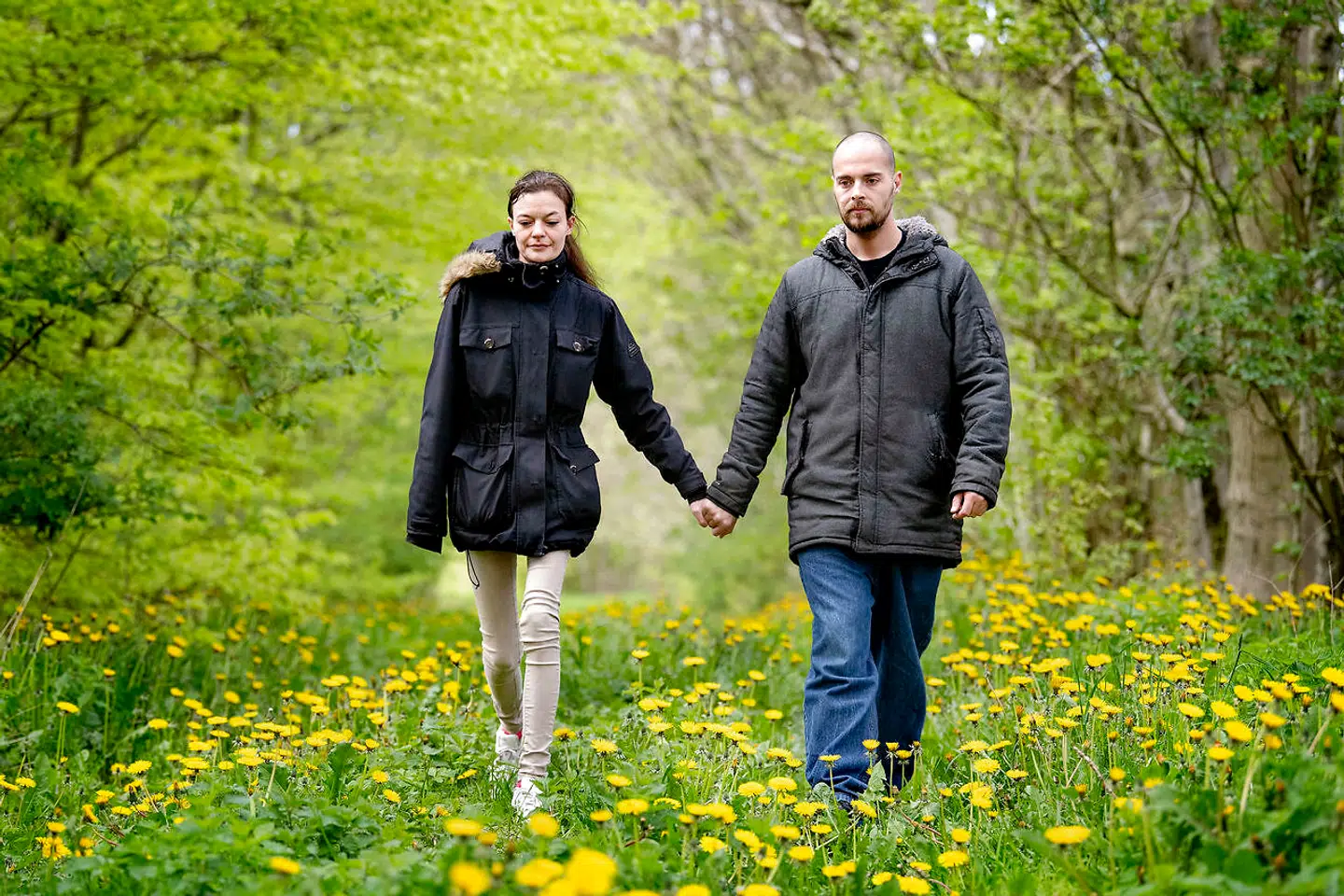 Der blev lavet en del underretninger på Patrick og Elisabeth Hansen op til anbringelsen af deres børn. De forklarer selv mange af underretninger med, at de var flyttede til et boligområde, hvor de havde konflikter med en af naboerne.
