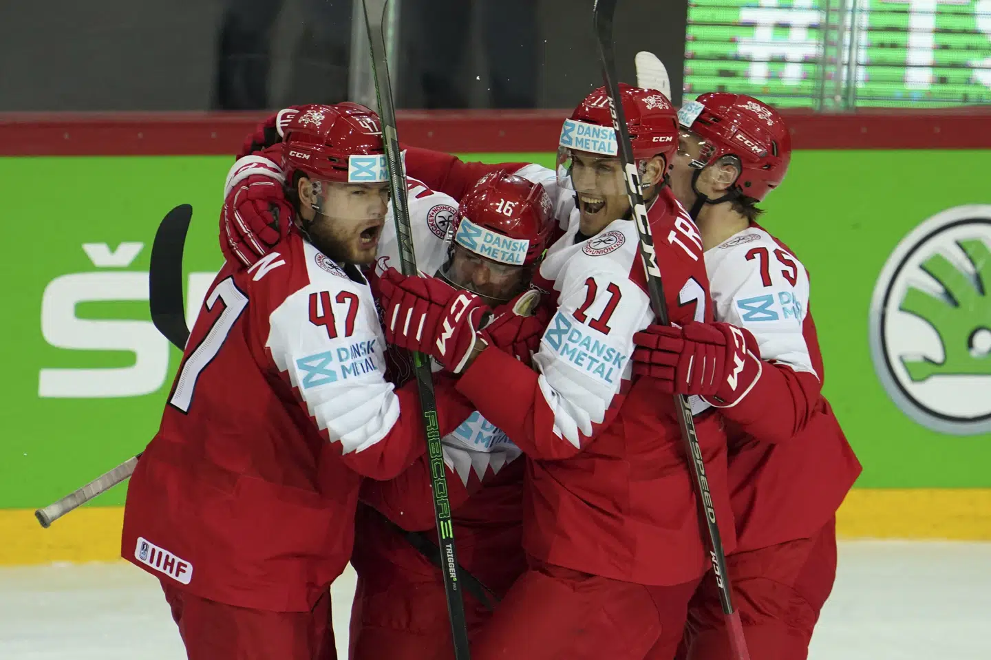 Jublen var stor efter Danmarks 5-2-sejr over Hviderusland fredag aften. Allerede lørdag venter den næste nøglekamp for danskerne. Oksana Dzadan/Ritzau Scanpix