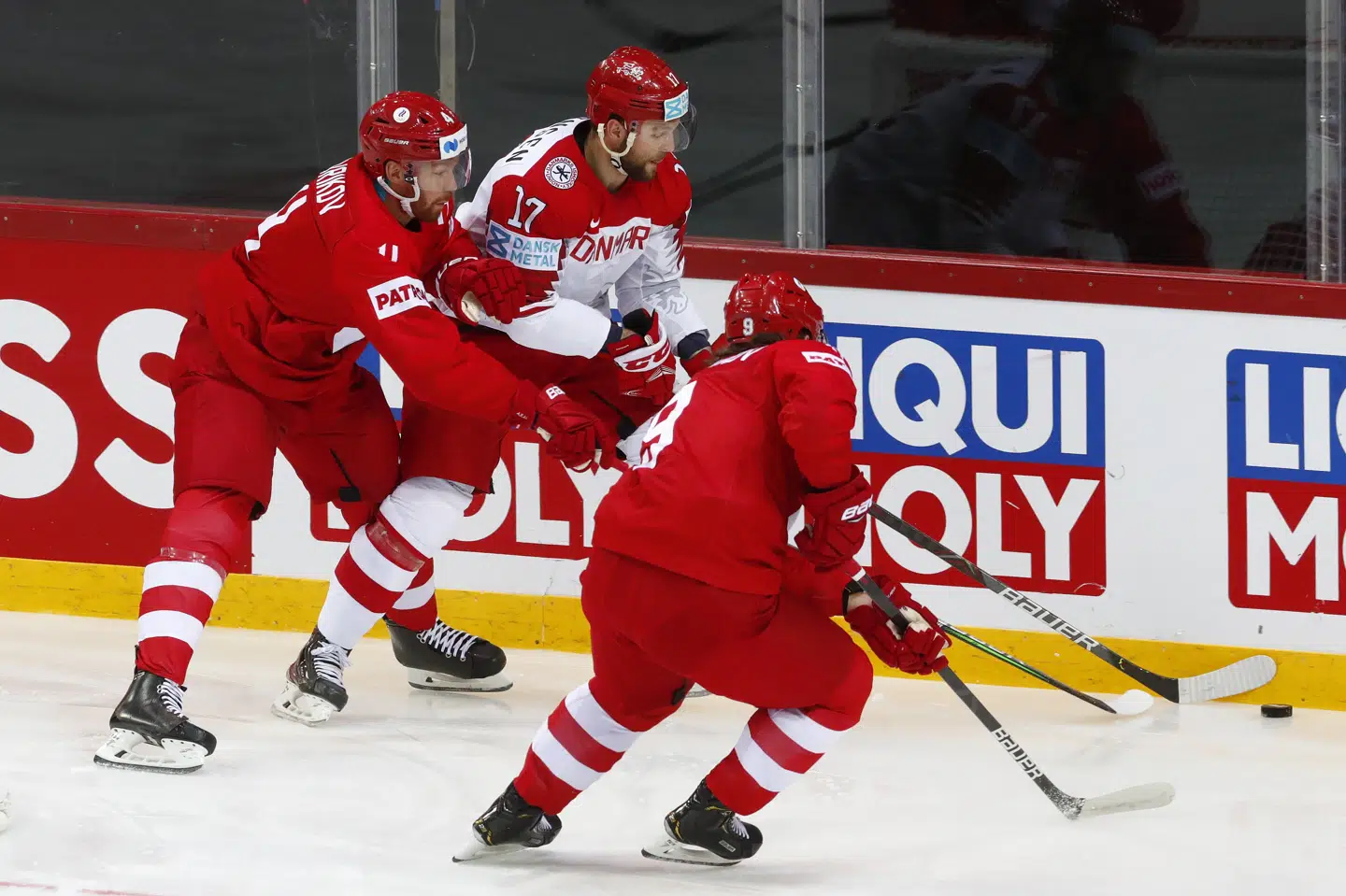 Rusland holdt skarpt øje med Nicklas Jensen, der gik målløs fra isen i onsdags. Ints Kalnins/Reuters