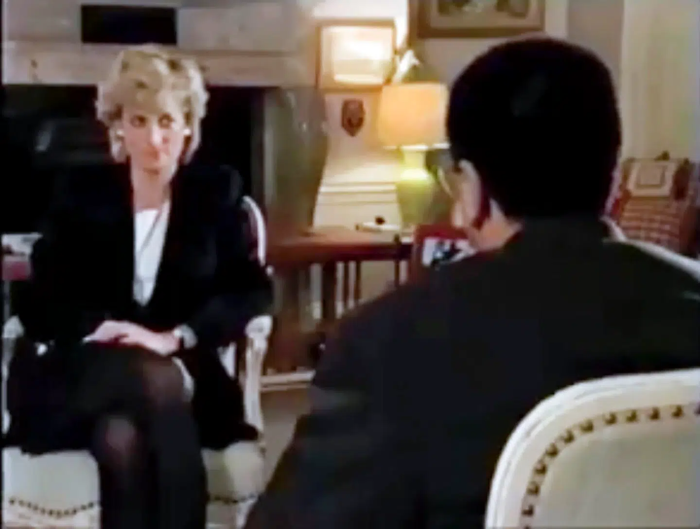 Her et stilbillede fra interviewet i 1995. To år senere døde prinsesse Diana.