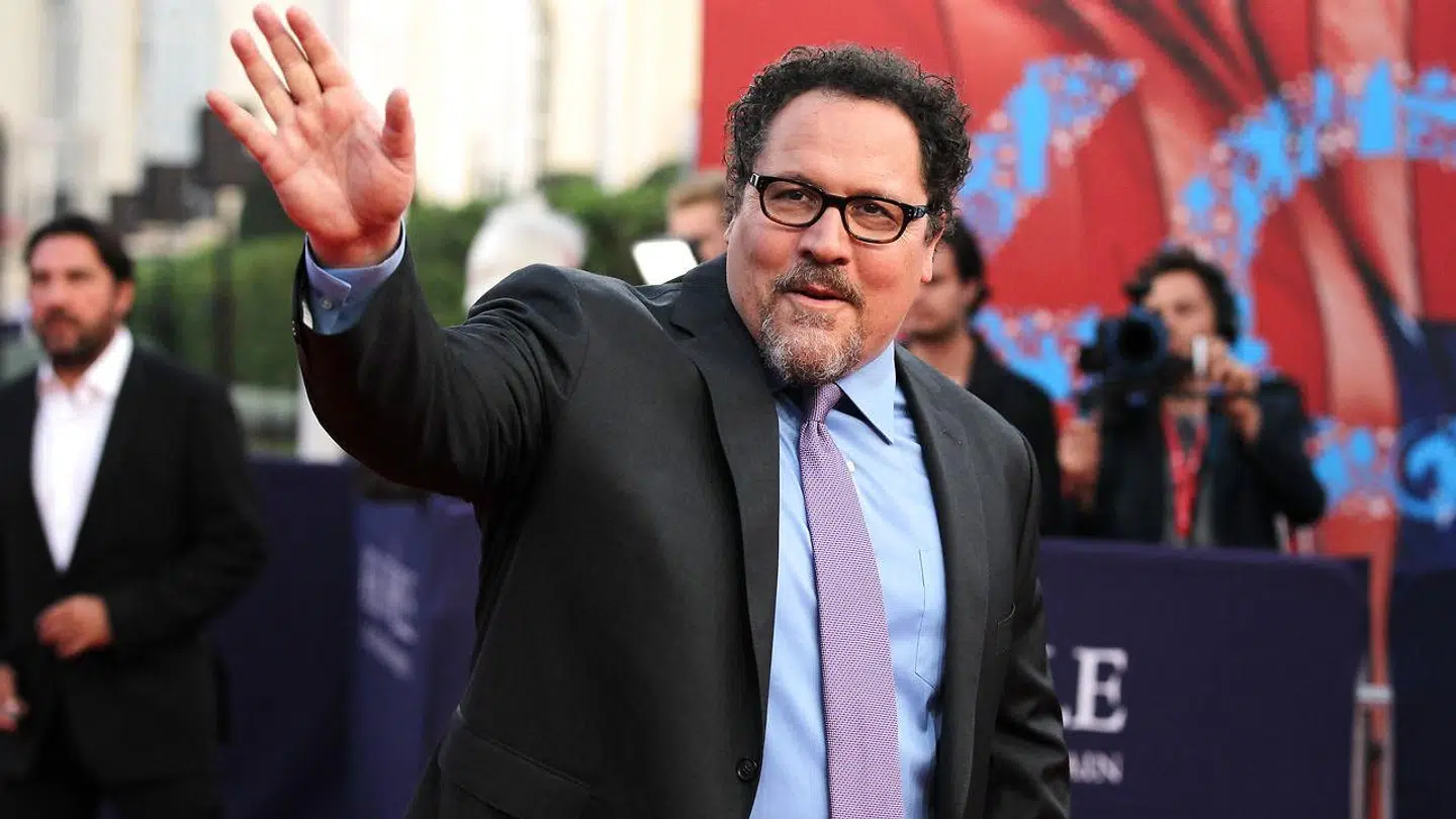 'Iron Man'-instruktøren Jon Favreau blev tilbudt rollen som Chandler, men havde for travlt.