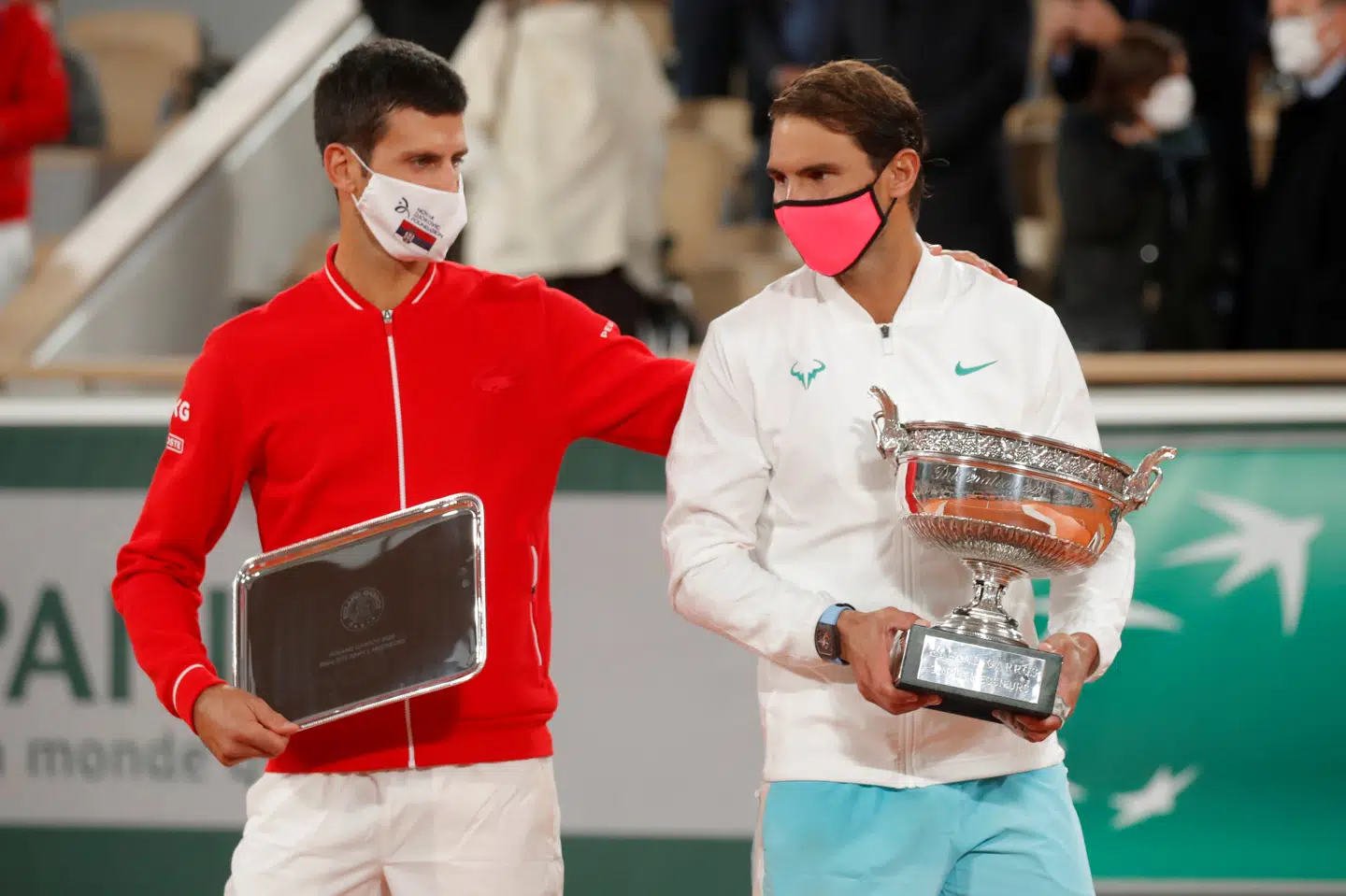 Novak Djokovic (til venstre) og Rafael Nadal stod sidste år over for hinanden i finalen i French Open, som sidstnævnte endte med at vinde for 13. gang. Charles Platiau/Reuters