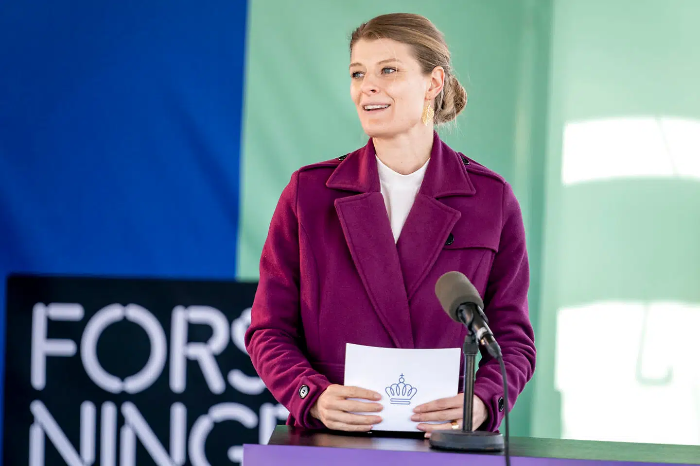 Uddannelses- og forskningsminister Ane Halsboe-Jørgensen (S) under åbningen af Forskningens Døgn 2021 på Naturcenter Amager, fredag d. 23. april 2021. Kronprinsessen og uddannelses- og forskningsministeren vil sammen med tre skoleklasser dykke ned i temaet Klima på menuen. Skoleklasserne er repræsenteret ved to elever fra hver klasse, mens resten af klassekammeraterne er med virtuelt fra flere skoler i København. Eleverne har som de første deltaget i årets nye skoleprogram under Forskningens Døgn. Forskningens Døgn er en årlig landsdækkende videnskabsfestival med cirka 75.000 deltagere. Forskningens Døgn har blandt andet til formål at sætte fokus på, hvordan forskning og innovation er med til at løse samfundets udfordringer.. (Foto: Mads Claus Rasmussen/Ritzau Scanpix)