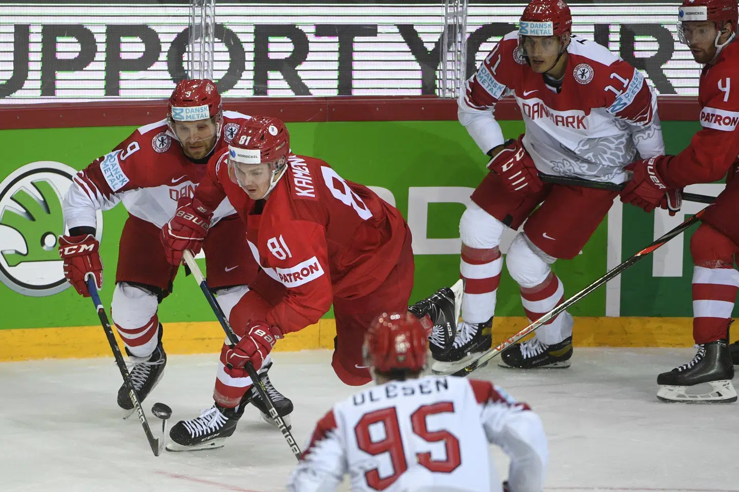 De danske spillere mødte Rusland med masser af energi og gjorde hårdnakket modstand, inden bolværket ramlede i slutfasen. Oksana Dzadan/Ritzau Scanpix