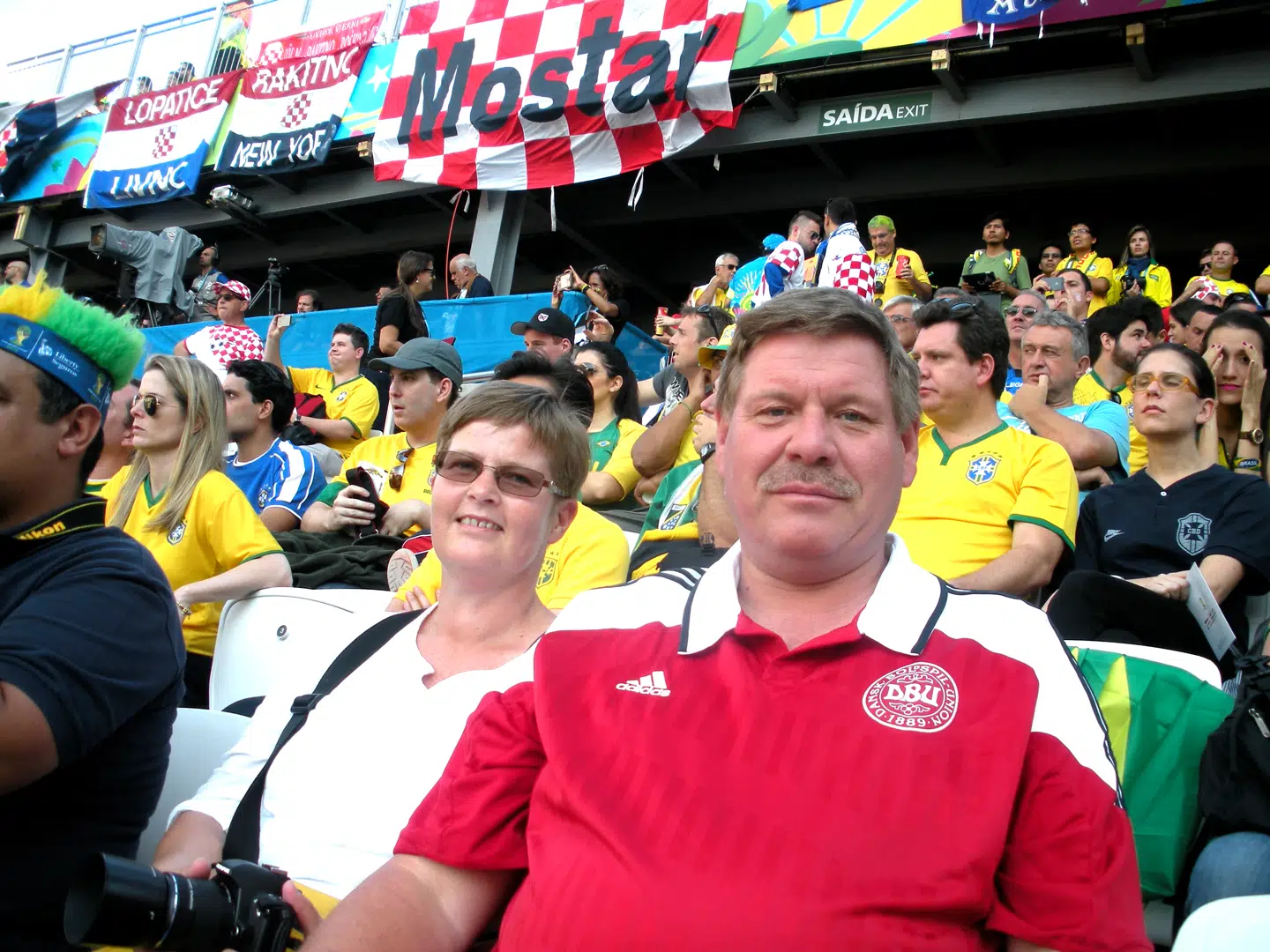 Steen Andersen og hans hustru Anette til landskamp i 2016.