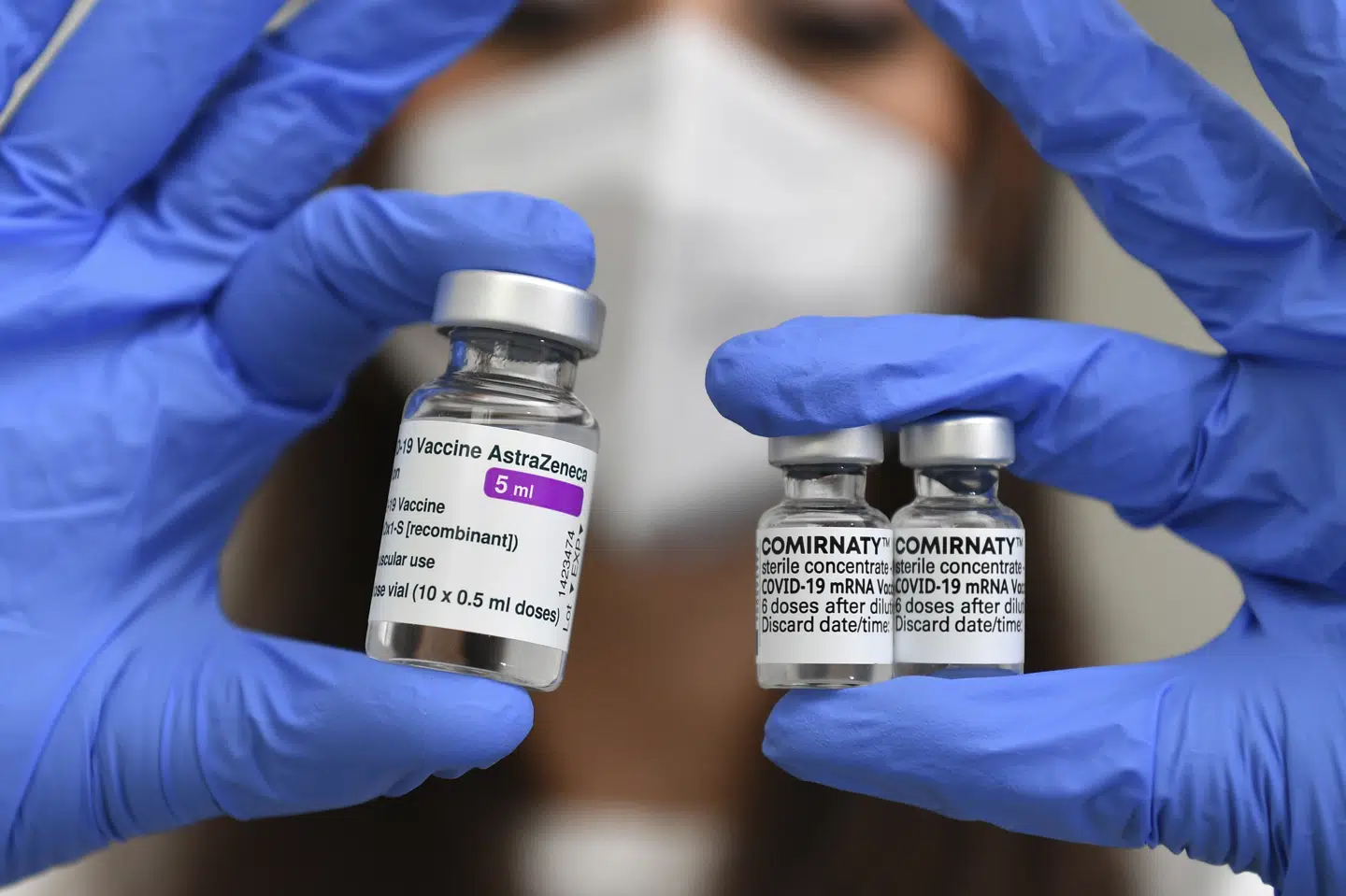 EU-lande vil donere mindst 100 millioner coronavaccinedoser til tredjelande i år, siger de på topmøde i Bruxelles tirsdag. Frank Hoermann/Sven Simon/Ritzau Scanpix