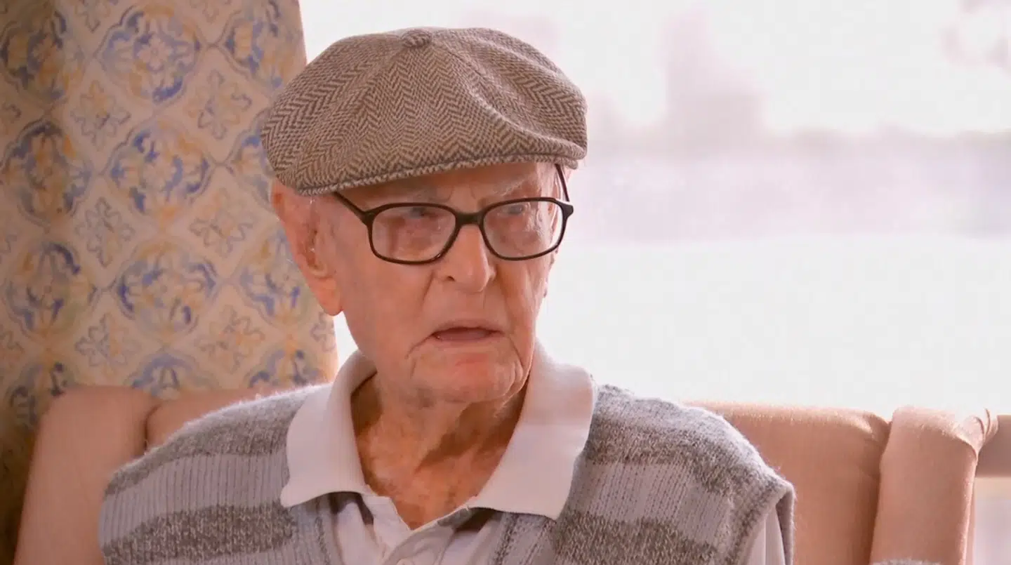 Han hedder Dexter Kruger og han er 111 år og 127 dage gammel.