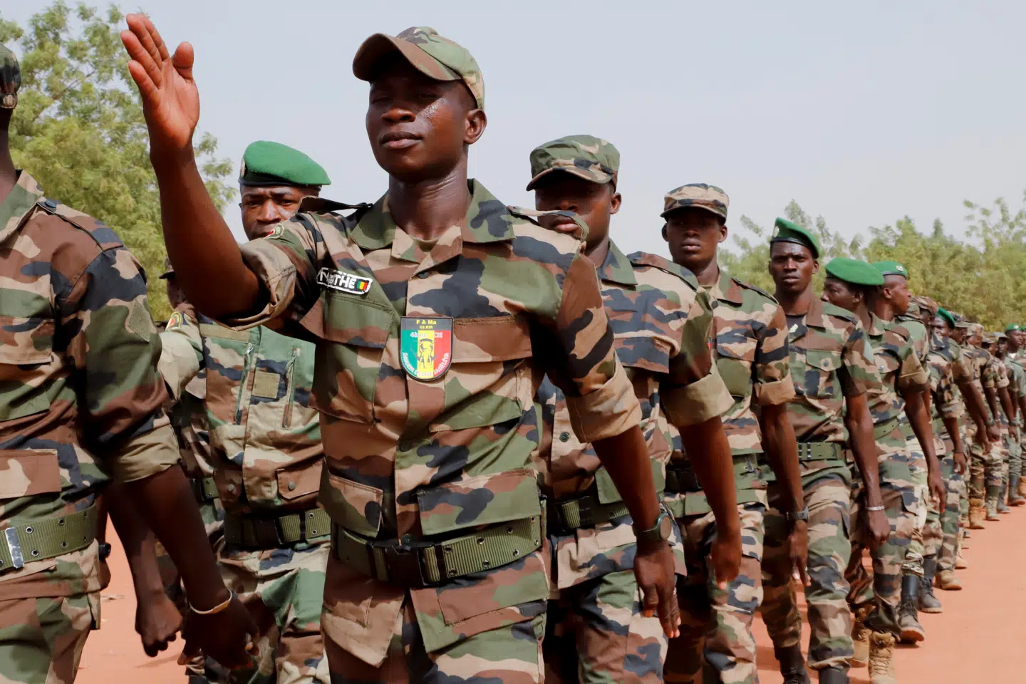 I den midlertidige regering, der har magten i Mali, har der indgået to kupmagere fra militæret. Men efter kritik af hærens store indflydelse er de blevet skiftet ud - og det reagerer militæret på mandag aften. (Arkivfoto) Paul Lorgerie/Reuters