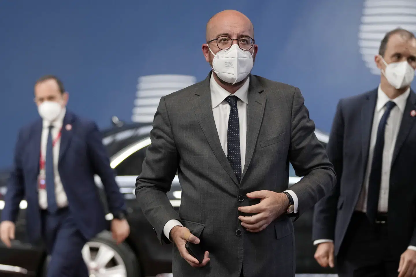 - Vi er i gang med at forberede forskellige muligheder, forskellige mulige skridt. Jeg håber, at vi kan træffe en beslutning om det i aften, siger EU-præsident Charles Michel før et EU-topmøde om Hviderusland. Francsico Seco/Ritzau Scanpix