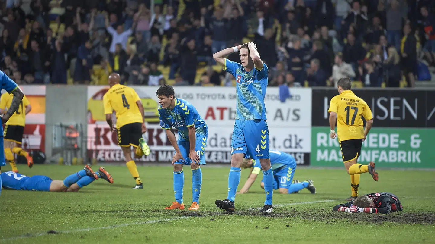 Brøndby-spillerne i chok efter Kjartan Finnbogasons udligning i Horsens i 2018.