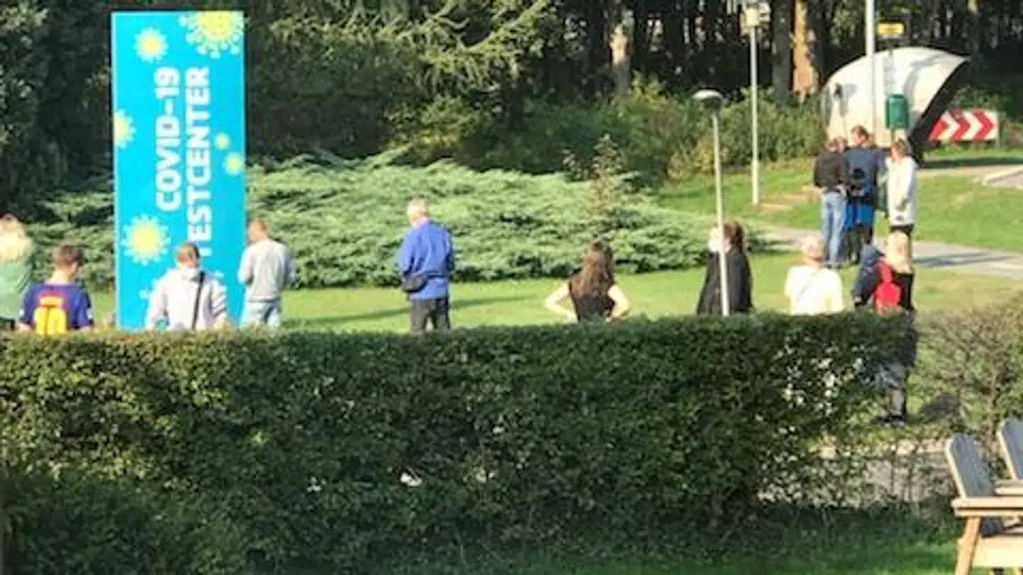 Ved indkørslen til testcentret - taget fra familiens terrasse.