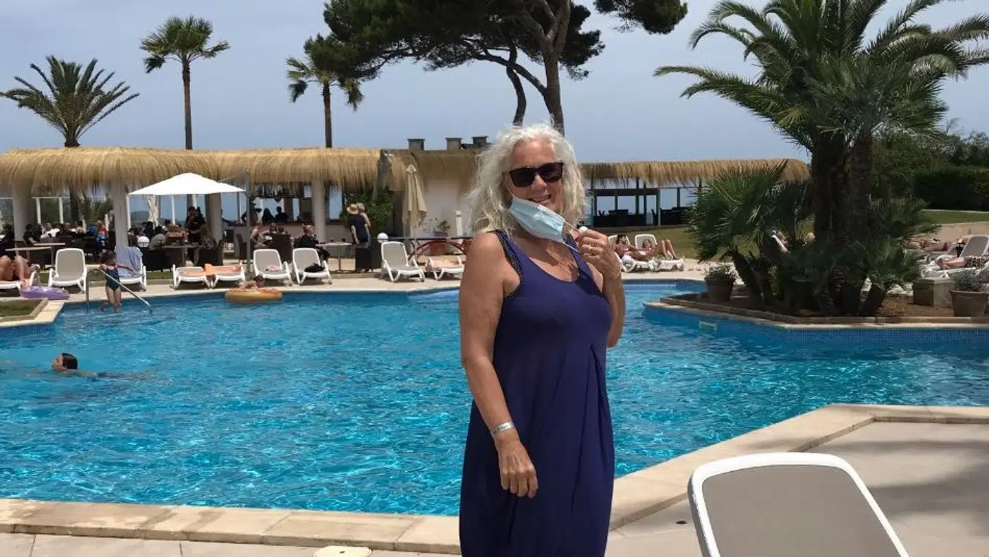 Lis Frandsen er en af dem, der er taget på charterferie i byen Alcudia på Mallorca.