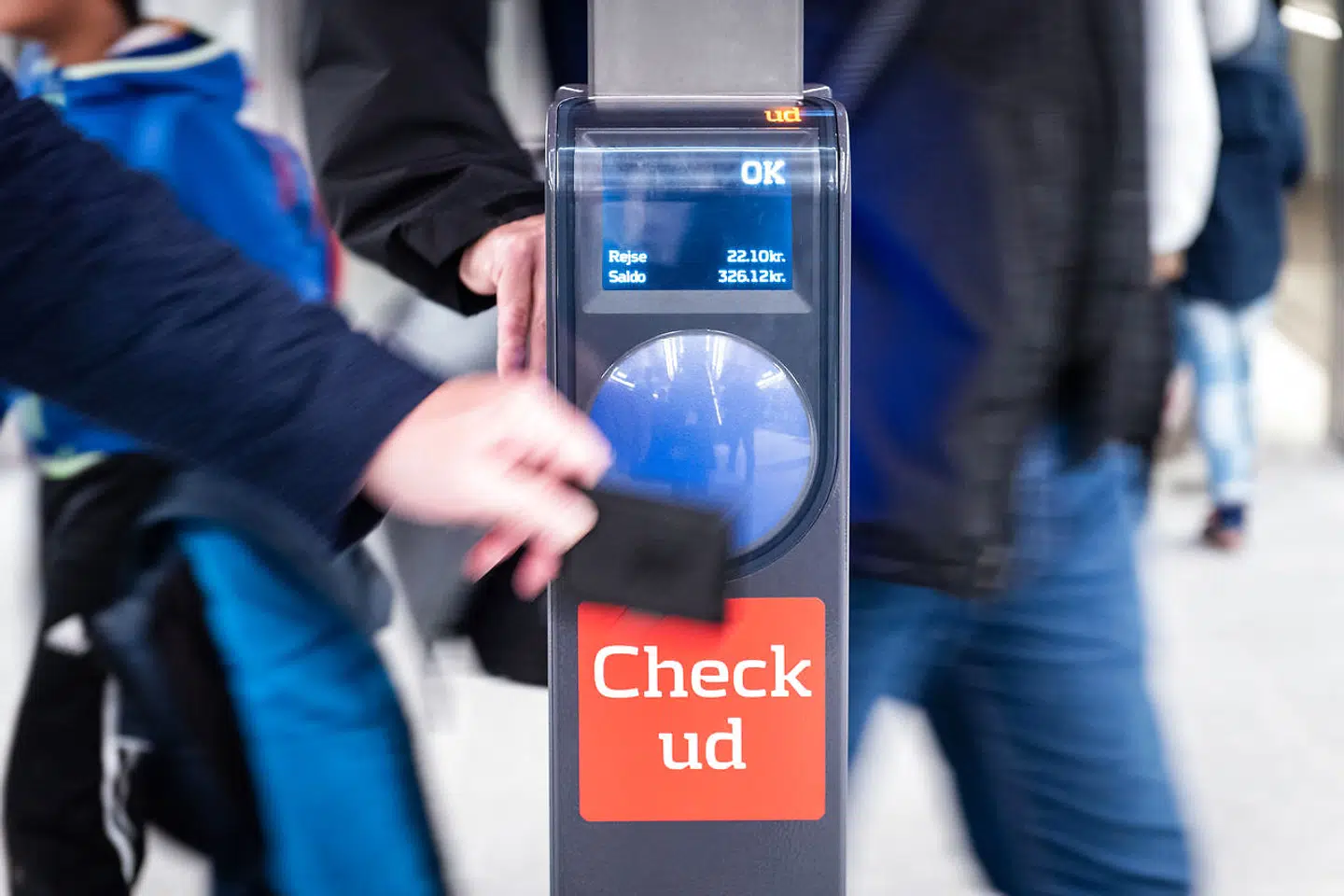 Siden 1. april har 100.000 rejsende vest for Storebælt ikke fået deres vanlige rabatter på Rejsekort. Arkivfoto