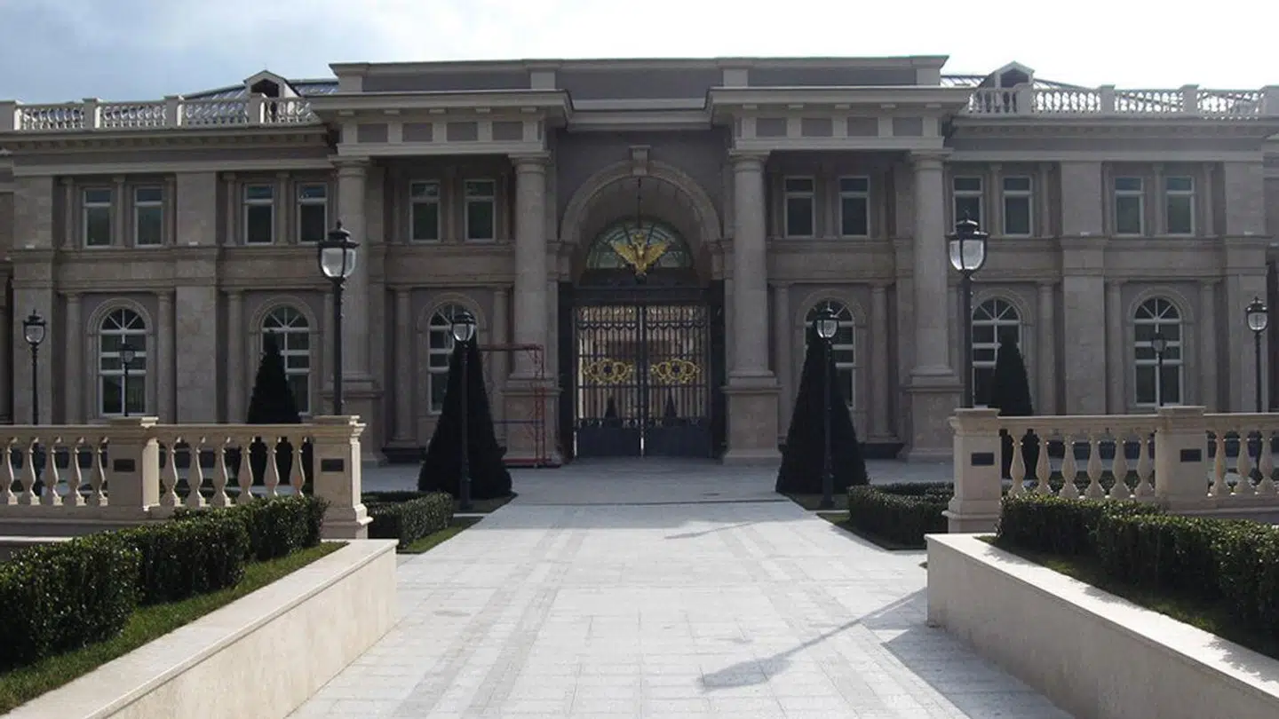 Det storslået palads her vist i 2011, hvor spekulationerne om Putins forbindelse begyndte.