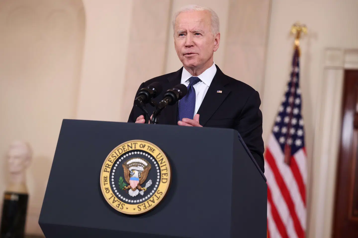 Præsident Joe Biden kommenterede kort efter midnat natten til fredag dansk tid våbenhvilen mellem Israel og Gaza. Det skete i en tv-transmitteret tale fra Det Hvide Hus. Anna Moneymaker/Ritzau Scanpix