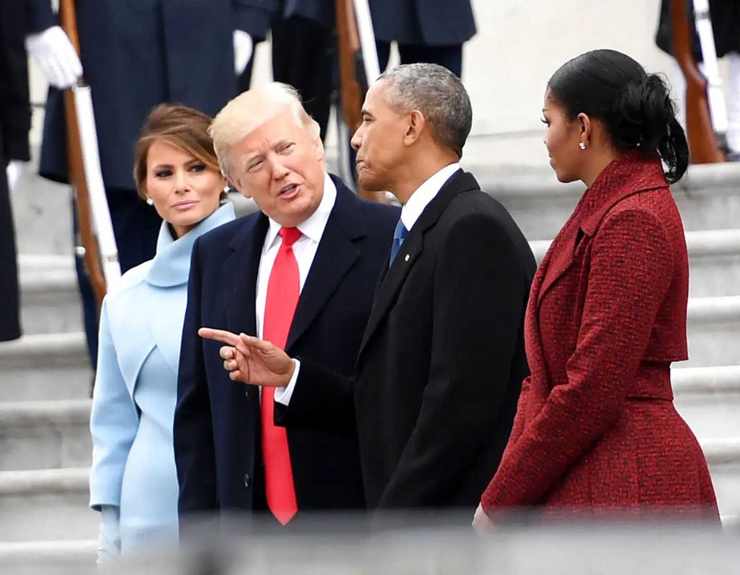 Barack og Michelle Obama fotograferet med Donald og Melania Trump ved magtoverdragelsen i 2017.