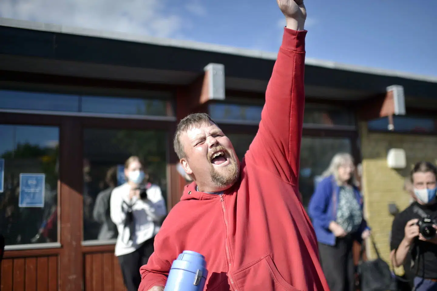 Der var massive protester, da udlændinge- og integrationsminister Mattias Tesfaye (S) besøgte Langeland torsdag.