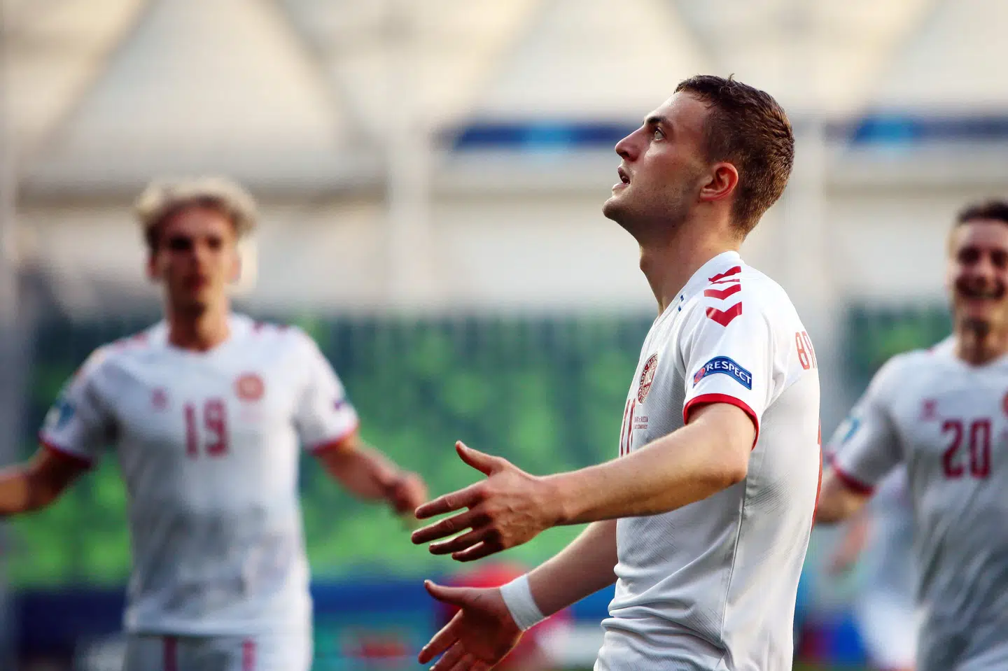 Jacob Bruun Larsen og holdkammeraterne vandt i marts tre indledende gruppekampe ved U21-EM. I næste uge genoptages turneringen, hvor Danmark møder Tyskland i kvartfinalen. Ferenc Isza/Ritzau Scanpix